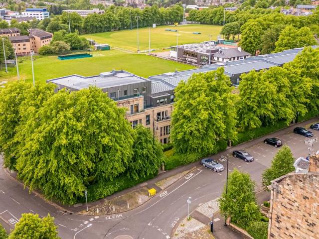 Flat for sale in Hyndland, Scotland