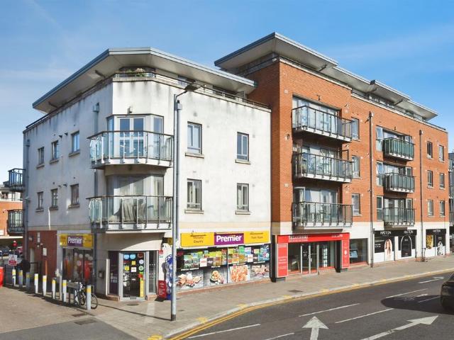 Flat for sale in Moulsham, Chelmsford