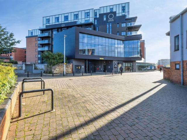 Flat for sale in New Boultham, Brayford