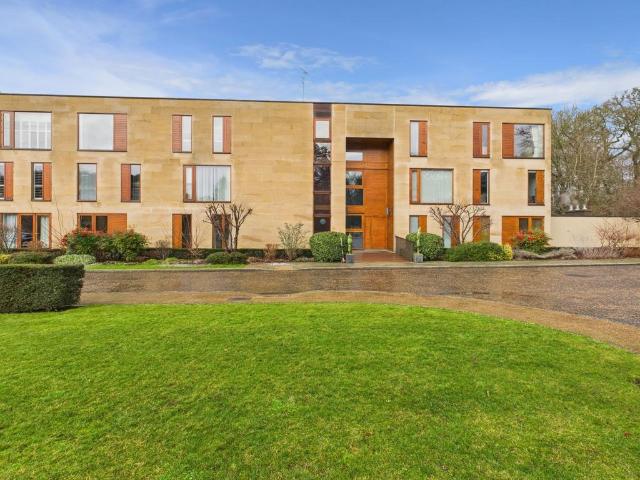 Flat for sale in Swallow, Buckinghamshire
