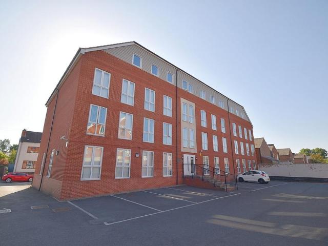Flat for sale in Caldermill, East Midlands