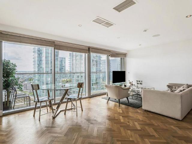 Flat for sale in St. George in the East, Whitechapel