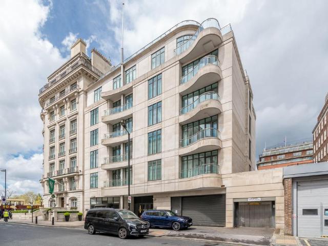 Flat for sale in Marylebone, Greater London