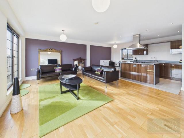 Flat for sale in Knighton, Old Wharf