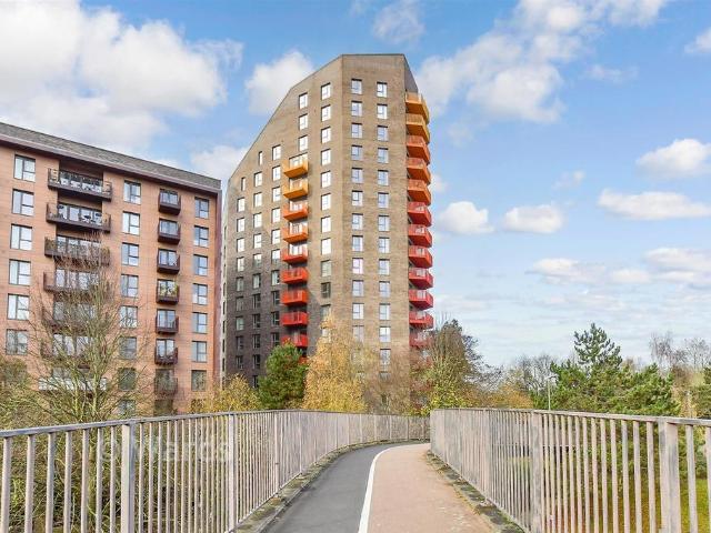 Flat for sale in Ringlestone, Midway