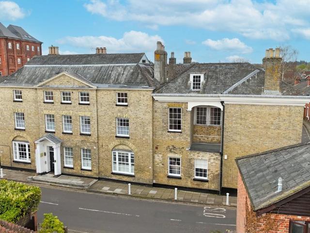 Flat for sale in Barton Stacey, Hampshire