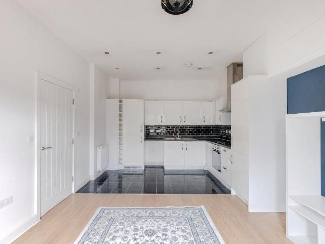 Flat for sale in Shirley, West Midlands