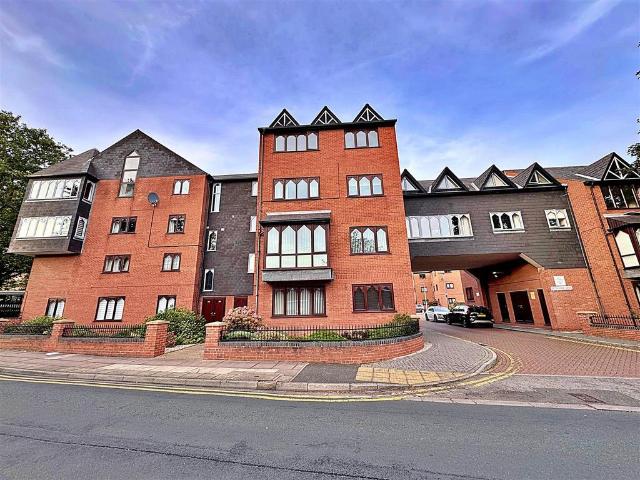 Flat for sale in Wellow, Grimsby