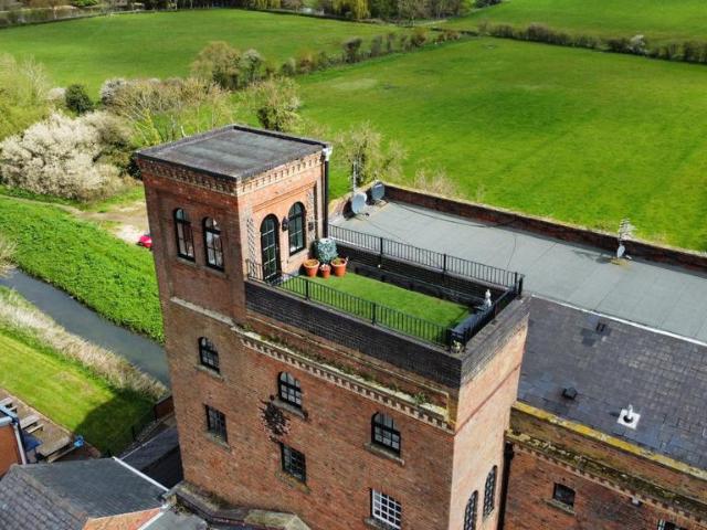 Flat for sale in Alverton, East Midlands