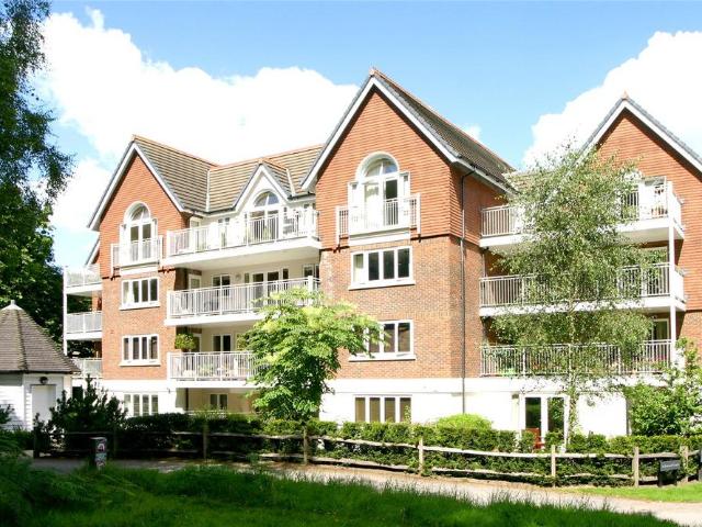 Flat for sale in Cross In Hand, East Sussex