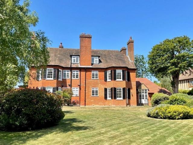 Flat for sale in Bickley, Greater London