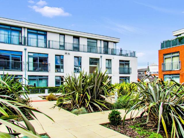 Flat for sale in Row Town, Surrey