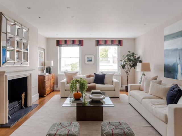Flat for sale in Notting Hill, Greater London