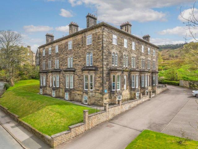 Flat for sale in Middleton Estate, Bradford