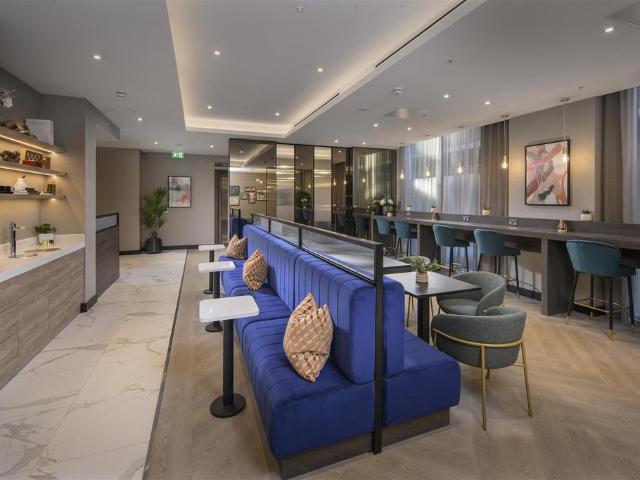Flat for sale in Birch Green, Spelthorne