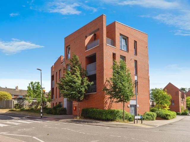 Flat for sale in Sele Farm, East Hertfordshire