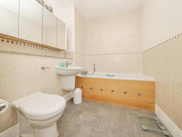 Apartment for sale in Key Street, Suffolk