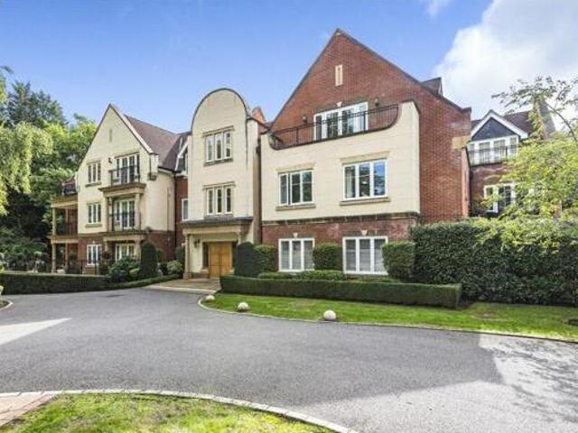House for sale in Ascot