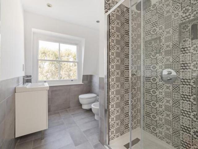 Apartment for sale in South Kensington, Greater London