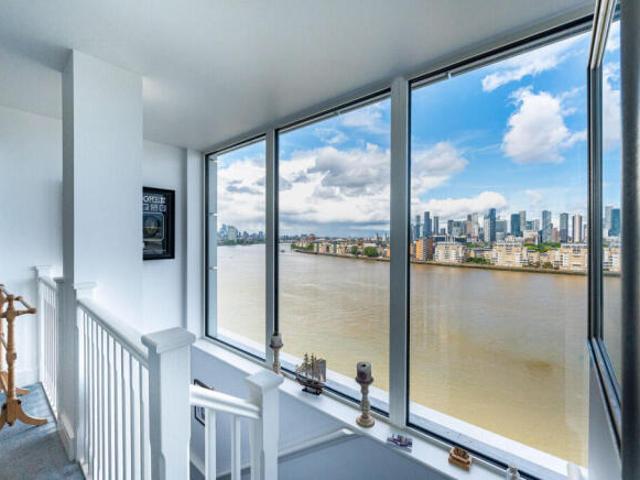 Apartment for sale in Greenwich Town Centre, Greater London