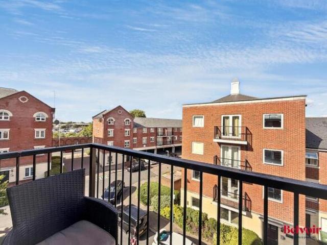 Apartment for sale in Cheltenham, Gloucestershire
