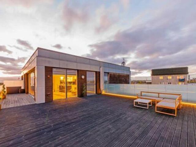 House for sale in Brentford End, Greater London
