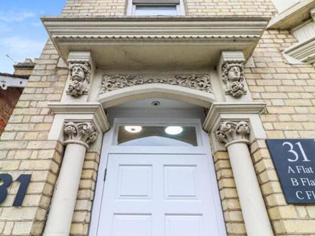 House for sale in Totteridge, Cressex