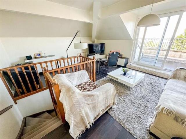 Apartment for sale in Highfields, Huddersfield