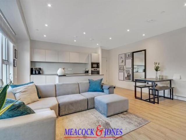 Apartment for sale in Navestock Side, Essex