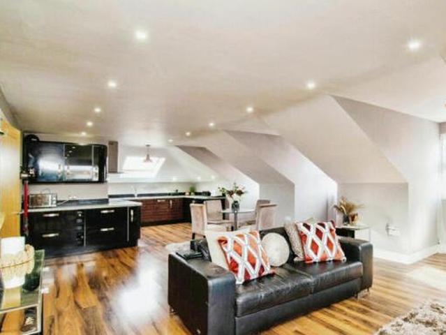 House for sale in Leigh-on-sea