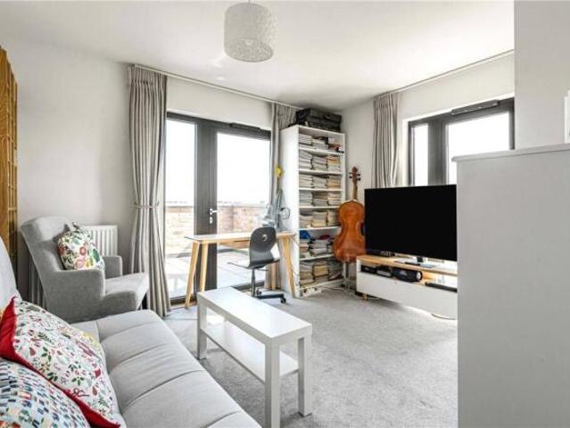 Apartment for sale in Arbury, Cambridgeshire