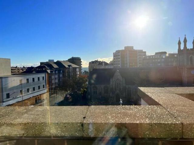 Apartment for sale in Eastbourne, East Sussex