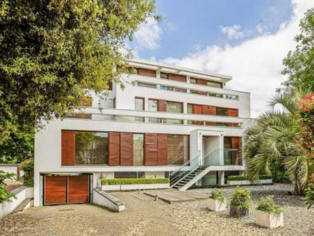 House for sale in Twickenham, Greater London