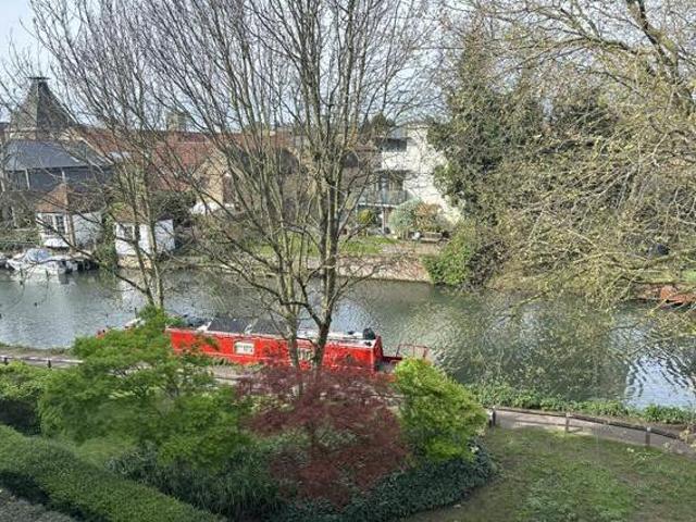House for sale in Kings Hill, Colliers End