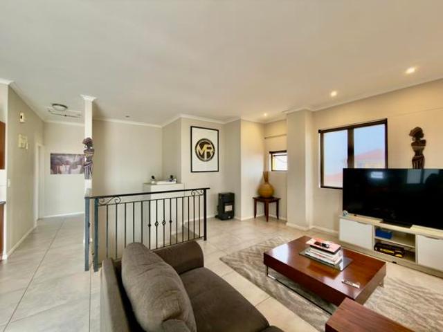 Apartment for sale in Cape Town, Western Cape