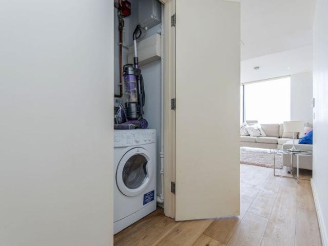 House for rent in Draper Estate, Greater London