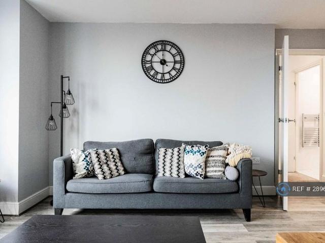 House for rent in Lakenham, East Bank