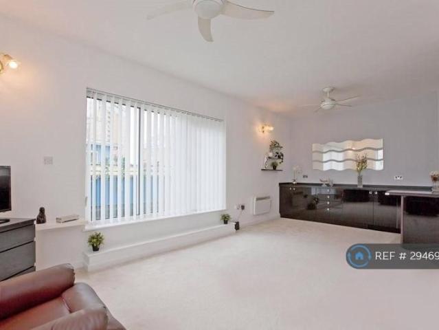 House for rent in Poplar Grove, Greater London