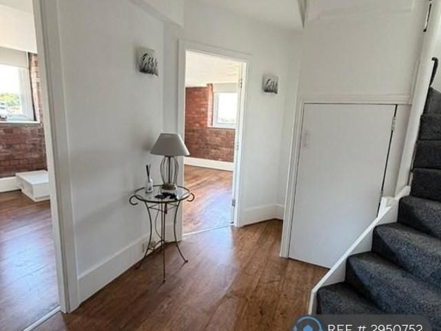 House for rent in Eightlands, Dewsbury