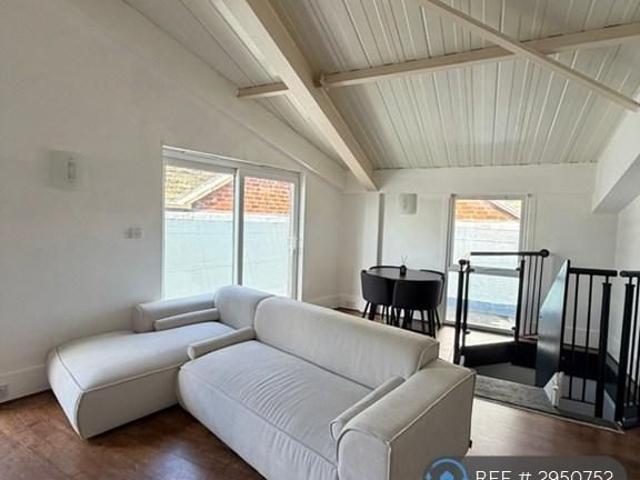 House for rent in Eightlands, Dewsbury