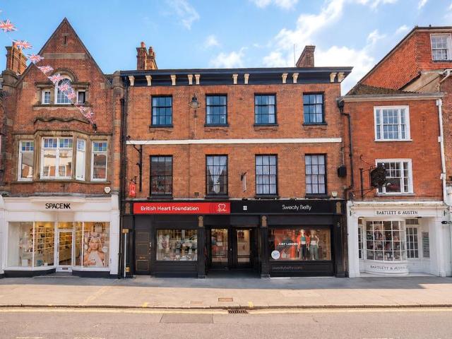 Flat for rent in Fole, Surrey
