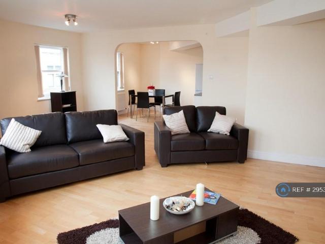 Flat for rent in Finsbury, Greater London