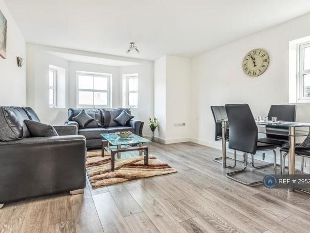 Flat for rent in Castlefield, Cressex