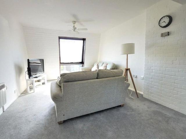 House for rent in Borough Hill, East Hampshire