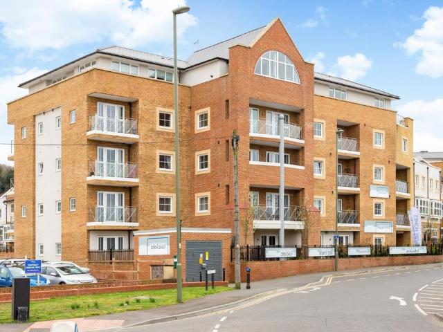 Flat for rent in Holloway Hill, Fole