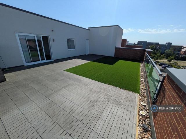 Flat for rent in Castle Hill, Monks Orchard
