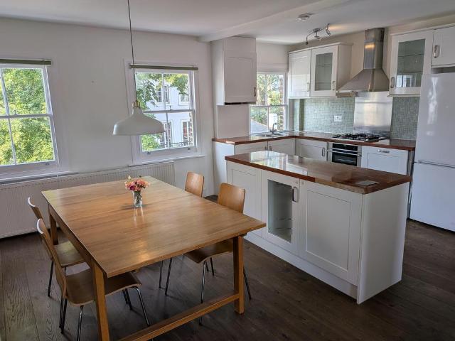 Flat for rent in Camberwell, Greater London