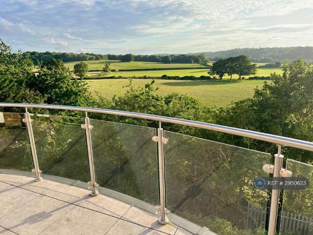 Flat for rent in Coney Hall, Greater London