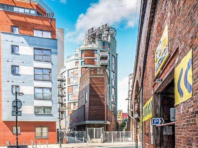 Flat for rent in City Centre, Georgia