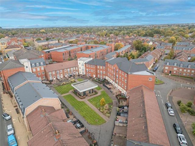 Apartment for rent in Dickens Heath, West Midlands